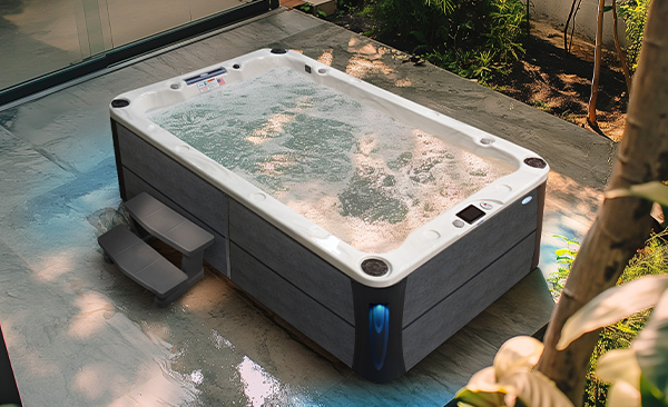 Deck Series Manhattan Beach hot tubs for sale